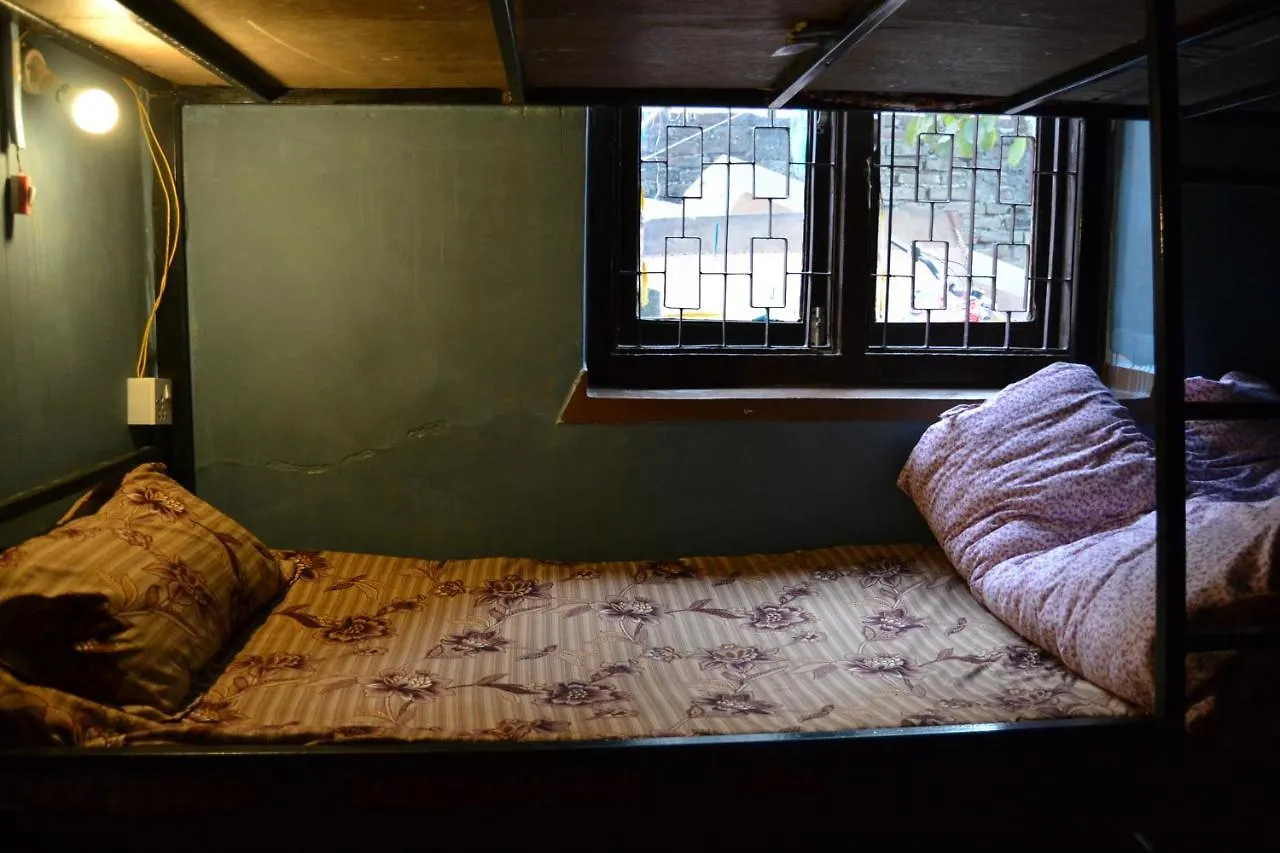 Firefly Backpackers Hostel